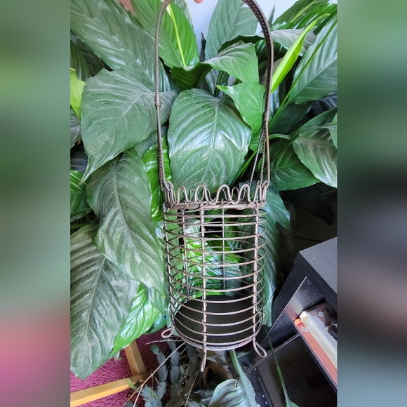 Wire Wine basket. - Picture 3 of 12